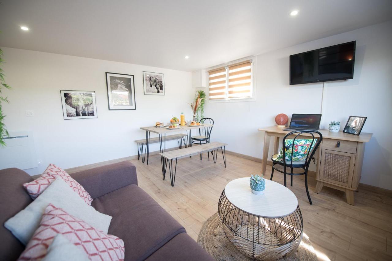 Kasa Home - Calme, Cosy, Wifi & Netflix Saint-Martin-la-Plaine Exterior photo